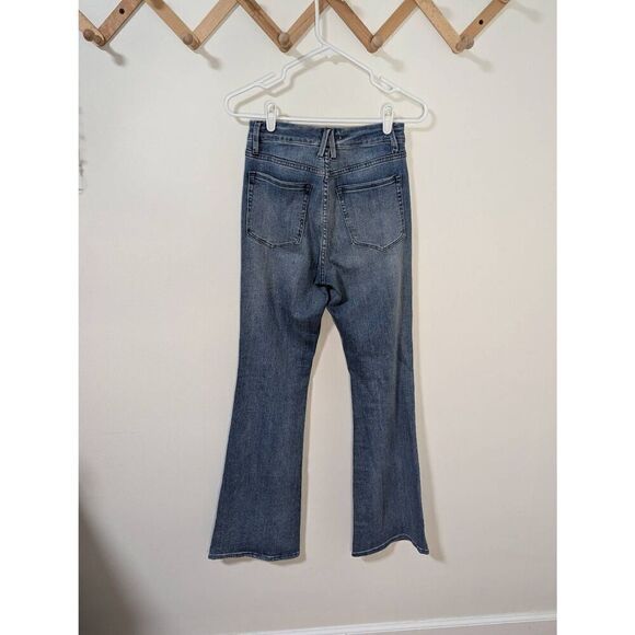 Good American Good Flare Medium Wash Denim Jeans - Size 4/27 - Picture 4 of 7